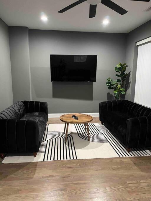 Neutral Spiraled Vibes Apartment Chicago Ngoại thất bức ảnh