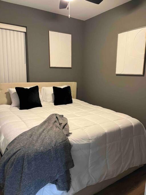 Neutral Spiraled Vibes Apartment Chicago Ngoại thất bức ảnh